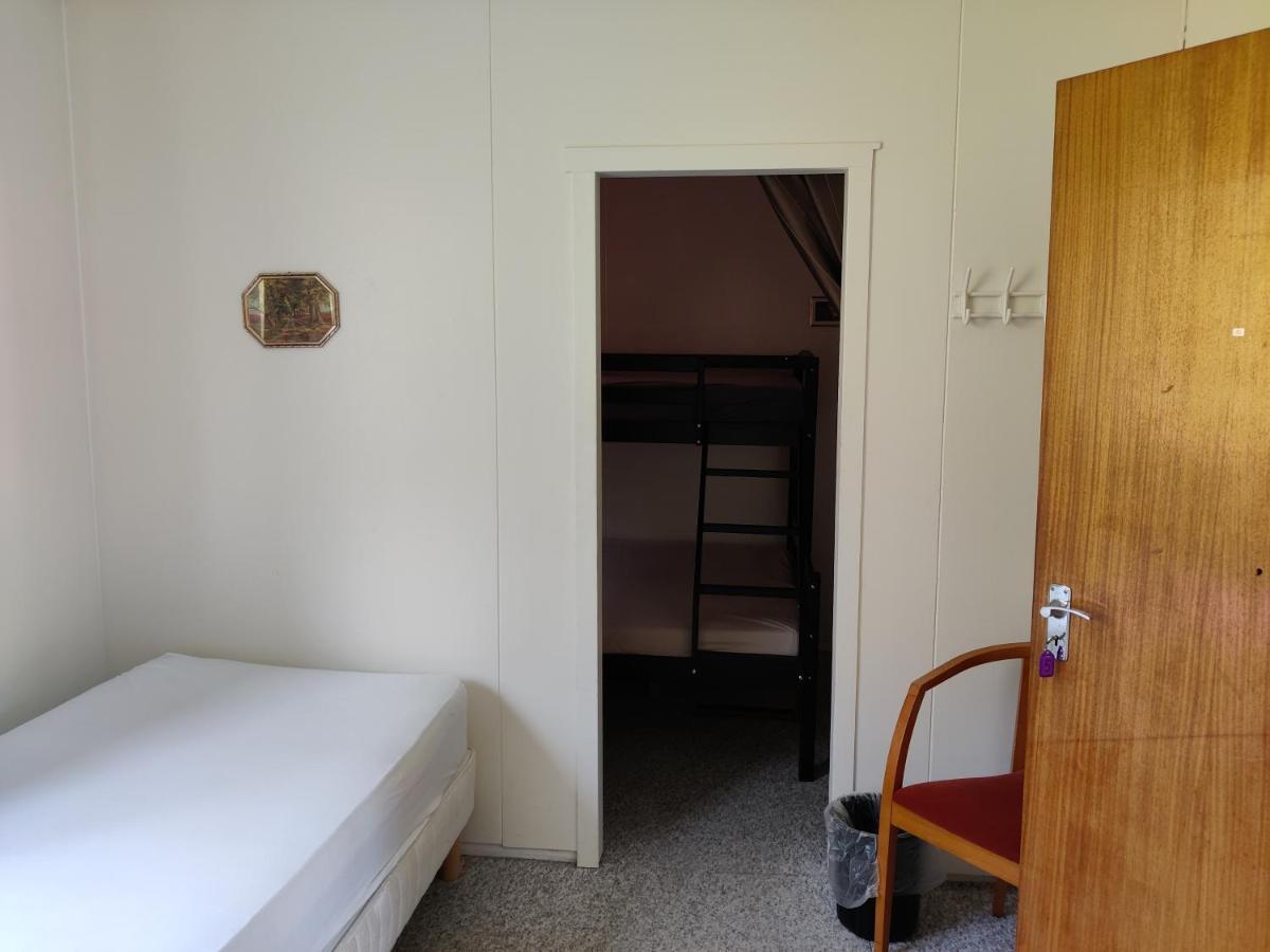 Solbrekka Guesthouse Mjoifjorthur المظهر الخارجي الصورة